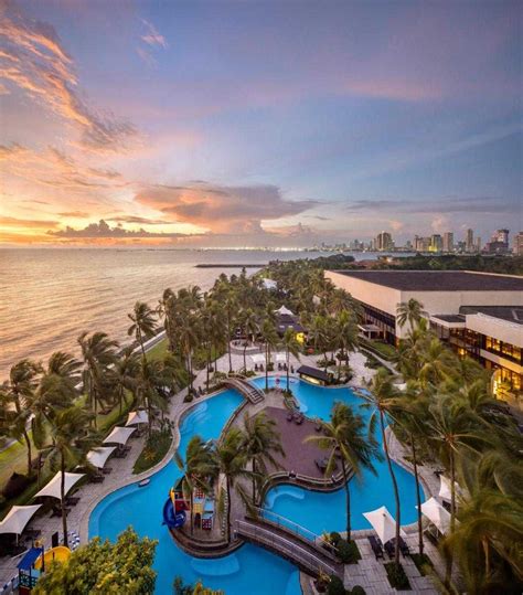 13 Best Resorts In Manila (2024).